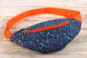 Nerka/biodrówka/saszetka w rozmiarze M